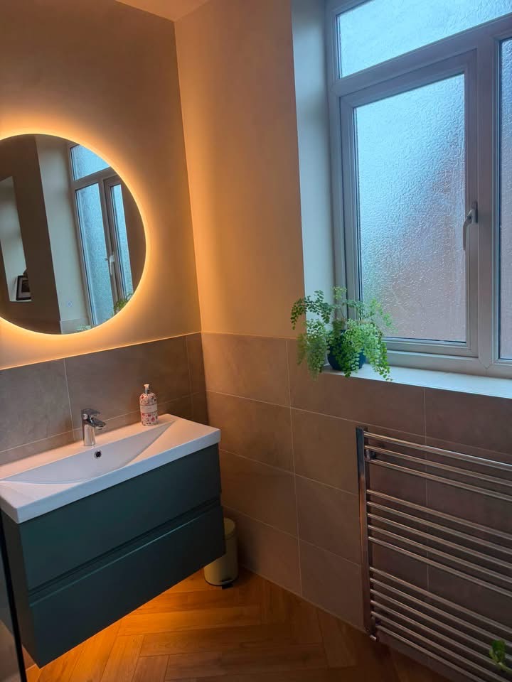 Modern vanity area